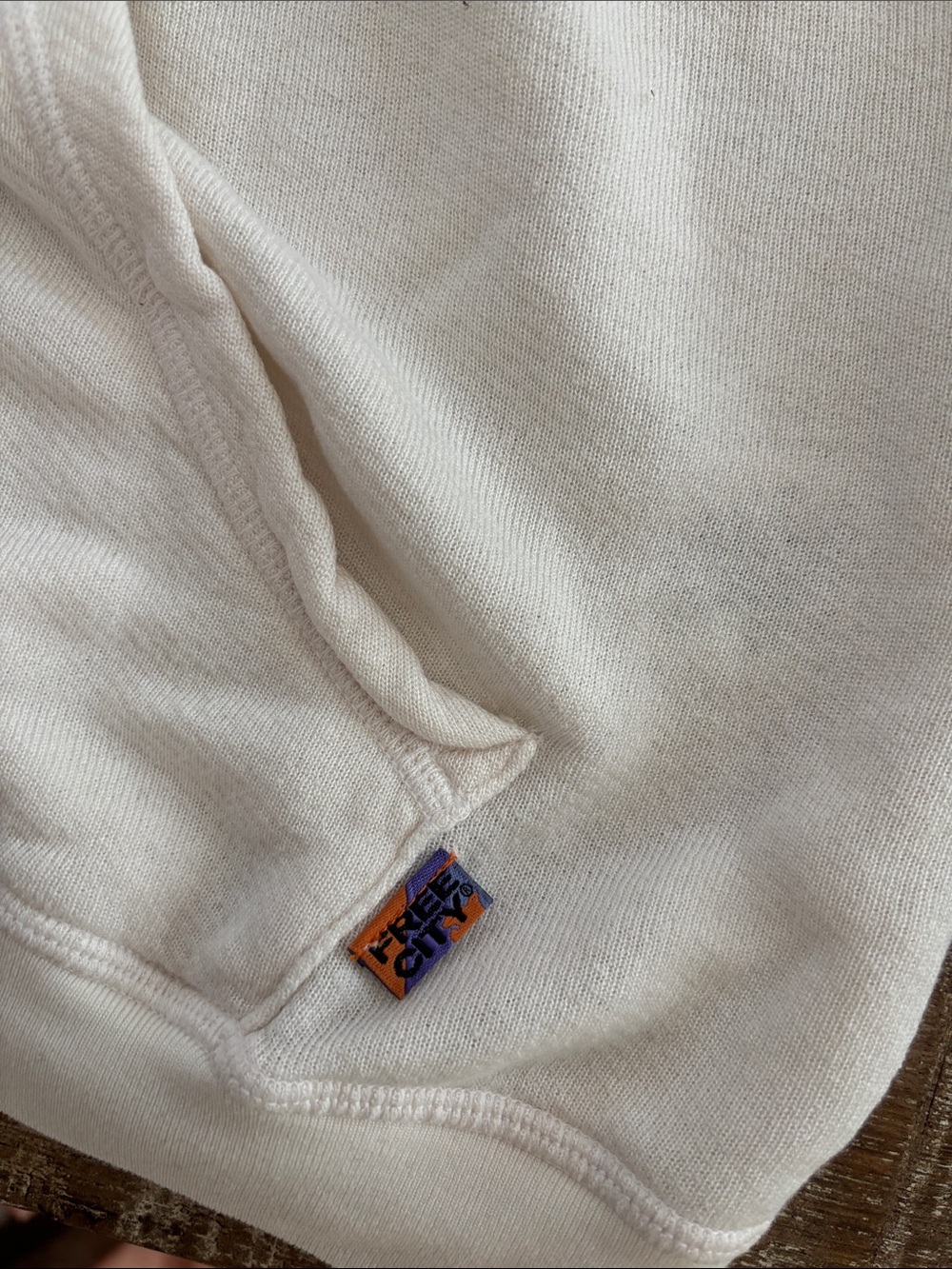 Free City Artists Wanted Hoodie - Picture 5 of 6